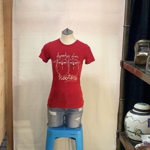 Van’s tee w/ Hootin’ for Hooters